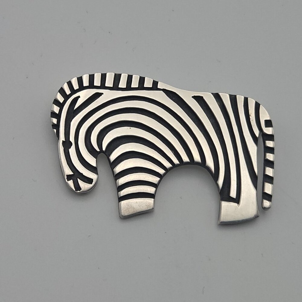 Vintage Artisan Mexican Sterling Silver Zebra Brooch Pin